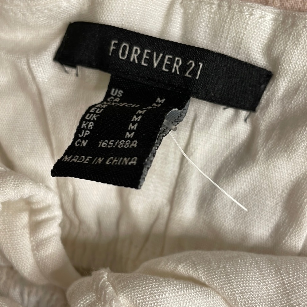 White Smocked & Lace Crop Top NWOT - Picture 6 of 7